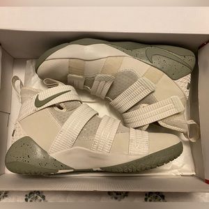 Lebron Soldier XI SFG men’s 8